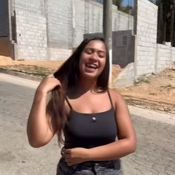 H1918010 Ele empresta moto sua namorada esposa vê part2