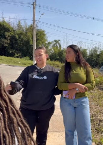 H0403005 Comprou um carro novo branco amiga dela já queria comprar mesmo carro part2