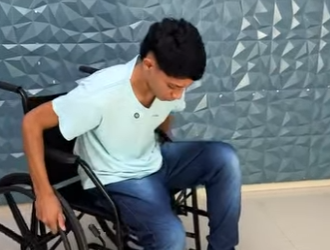 H0306006 Um anjo salva mulher de um homem que fingiu ser pai part2