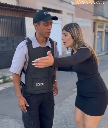 H2209006 Menina pega comida de mulher rica por esse triste motivo part2