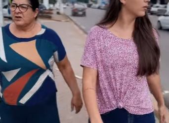 H2023012 Minha Mãe fala coisas absurdas só porque meu Marido vende balas no farol,ela acha que não emprego digno parte 2