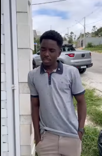 H2319001 Este homem vendia Gelinhos para ganhar vida sem imaginar que isso part2