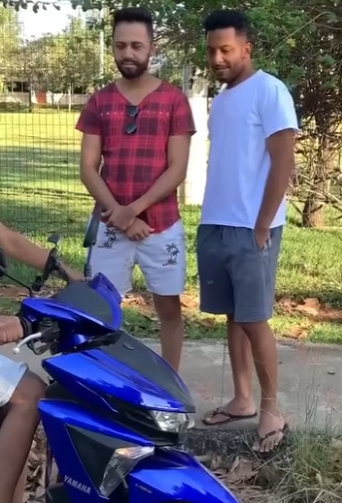 H0409003 Deus grandioso na vida daqueles que crê. amém part2