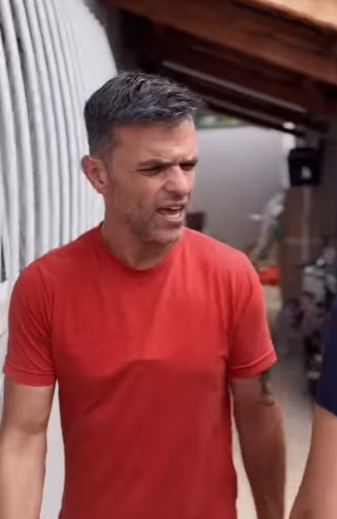 H2211003 Fui comprar umas roupas passei maior vergonha,o cartão não passou,meu Marido cancelou limite só pra pirraçar comigo parte 2