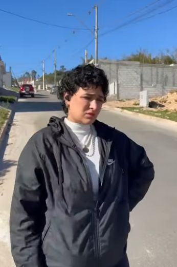 H2218009 Vendedor julga cliente pela aparência,mais vai acabar se arrependendo part2