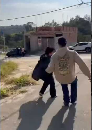 H2218008 Depois de anos ele encontra ex mulher descobre que tem um filho com ela part2