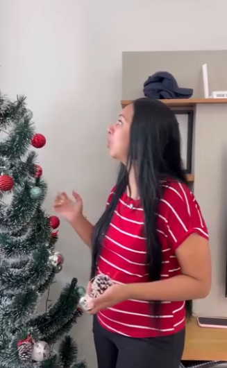 H2203020 Ajudou amiga decorar casa, mas depois ela queria ser paga part2