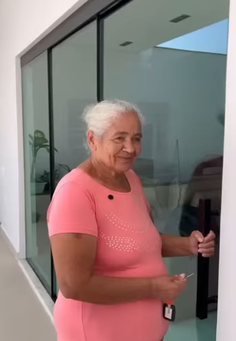H2306002 Filha alugou casa da mãe dela para gastar dinheiro sem lhe dizer nada part2