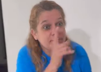 H2209021 Menino mimado b4t3u na avó mas pai ele deu uma grande lição part2