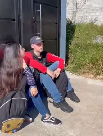 H0321010 Foi para casa da irmã irmã deixou pra fora part2