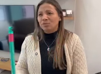 H0321008 Quer mais uma filha do que outra, porque ainda ama pai dela part2