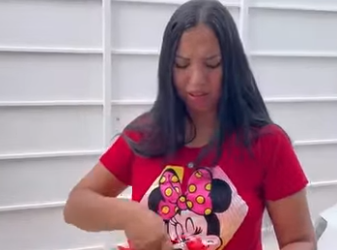 H2316010 Ela não valorizou presente da sua mãe, olha que aconteceu no final part2