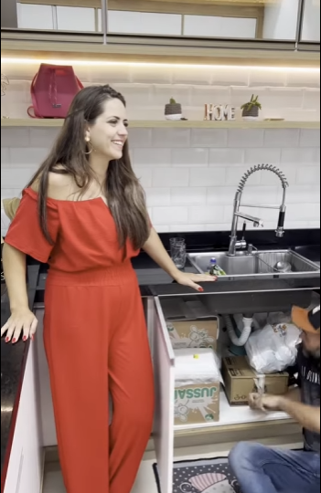 H2008012 Ela tr4iu marido com vizinho, só não esperava que acabaria na rua part2