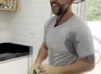 H2008002 Esposa H4milha Esposo por ser Pedreiro, más no final jogo vira!!! part2