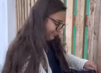 H2319013 Olha que essa garota fez com sua amiga part2