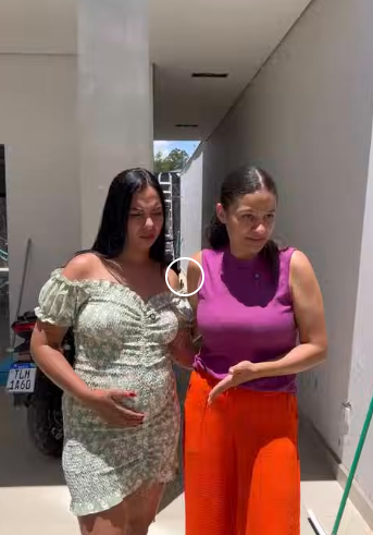 H2316018 Foi levar filha para casa do marido que vai ter um filho part2