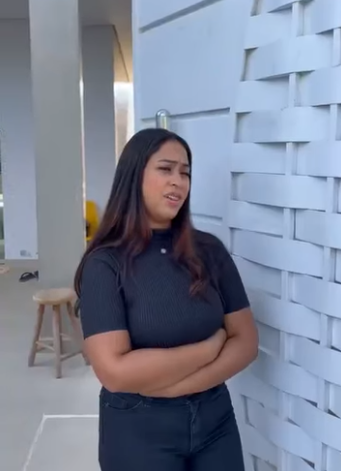 H2516004 Amiga tem ciúmes da outra não quer que elas saiam juntas part2