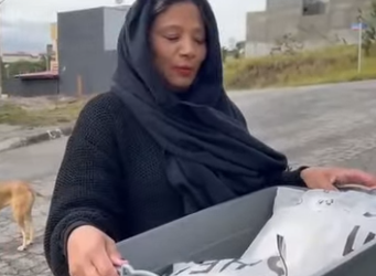 H2514001 Mãe vendeu leite do seu bebê para comprar roupas part2