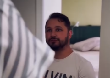 H2201020 Empregada pega PATROA pelos Cabelos, Motivo part2