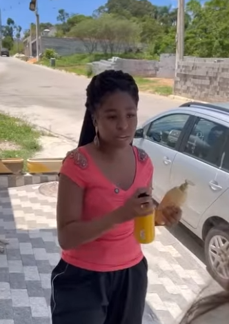 H0316008 Olha que essa garota fez com sua amiga part2