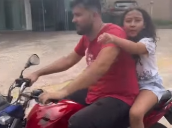 H0411002 Filha descobre mãe infiel em moto expõe da melhor forma part2