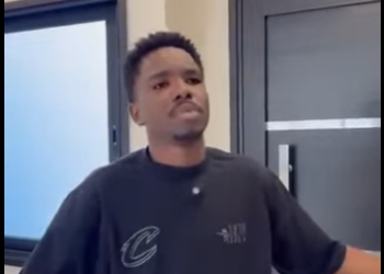 H2518011 Eles queriam que mãe se casasse porque não queriam mantê la part2