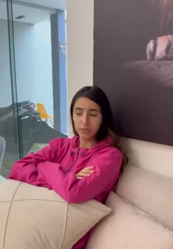 H2518006 Minha esposa se acha uma princesa, não faz nada em casa part2