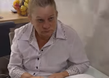 H0615002 Ela engravidou mãe ajudou se esconder por medo do pai part2