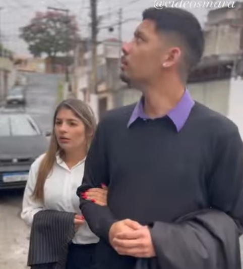 H0615004 Milionário não consegue passar cartão de crédito part2