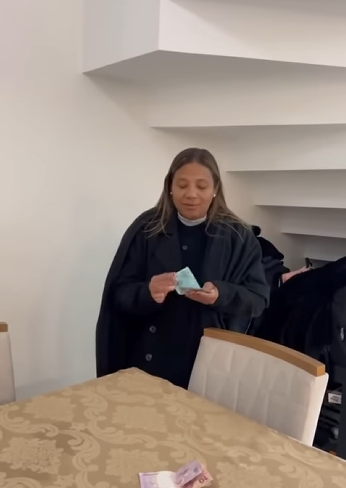 H2814014 Sua família não quis colaborar para ceia de Natal part2