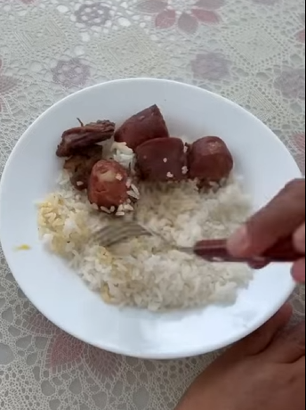 H0414011 Tirou comida da sua mãe para dar para seu namorado part2