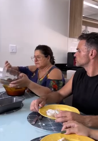 H2811010 Aquele que quer mais do que precisa nunca sabe que quer part2