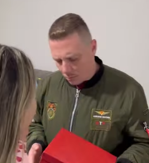 H2809010 Menina arma um plano para surpreender pai sem pensar que isso aconteceria part2