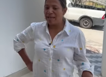 H0414015 Sua mãe dá uma lição ao seu filho para que aprenda com seus erros part2