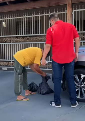 H0409013 Ele foi humilhar pagou línguao part2