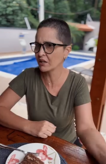 H2308015 Ninguém veio no meu aniversário,eu fiz um monte de comida não apareceu os convidados,eu só não imaginava motivo parte 2