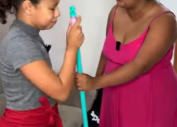 H3121006 MADRASTA EMPURRA ENTEADA MAS NÃO IMAGINAVA QUE PAI IA CHEGAR NA HORA! part2