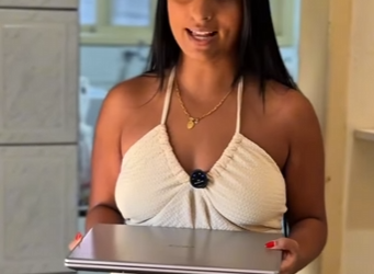 H3121024 PAI COMPROU NOTEBOOK PRA MADRASTA MAS QUE ELA FEZ COMOVEU TODOS! part2