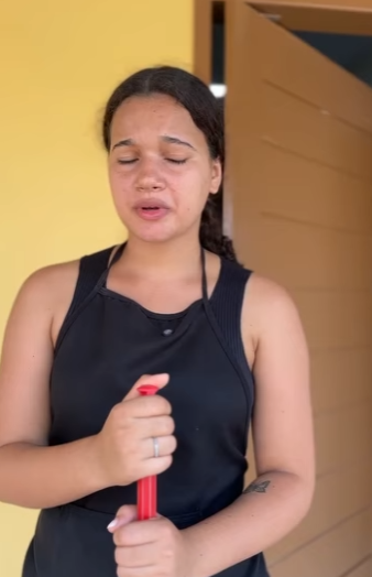 H0301011 Seguranc na deixa garoto entrar, mas na imaginava que era filha do chefe part2