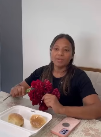 H0616006 Este homem não pode falar com mulheres porque sua esposa não part2