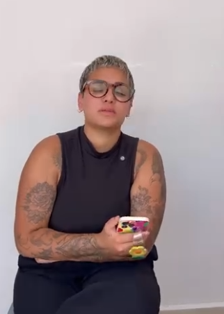 H0116001 Olha que essa garota fez com sua própria amiga part2