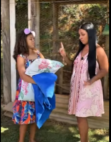 H0920006 MADRASTA COLOCOU ENTEADA PARA DORMIR NO GALINHEIRO MARIDO TOMOU ATITUDE part2