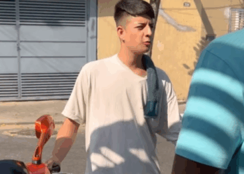 H0105004 Essa garota desde que entrou em um avião mudou com tudo part2