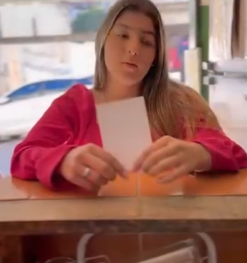 H1112005 Ela enganava os clientes ele não percebeu part2