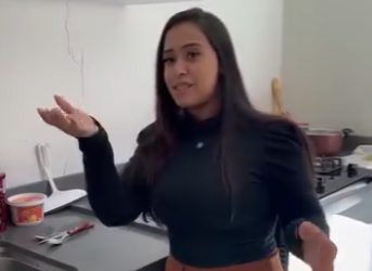 H3103013 Eles visitam sogra precisam dar algo para ela em troca part2