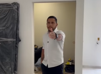 H0503017 Leva comida do marido chovendo, mas ele não recebe part2