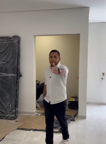 H0503017 Leva comida do marido chovendo, mas ele não recebe part2