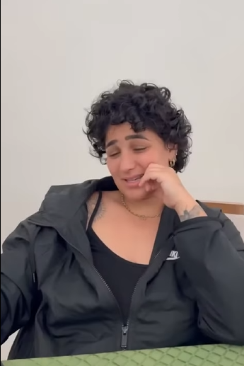 H0718006 Deu lhe um presente, mas não foi que eu esperava part2