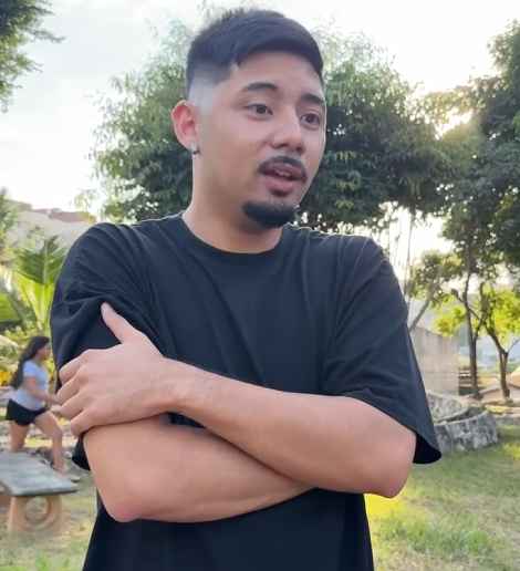 H0815003 Namorada ciumenta não entendia porque ela olhava assim para seu namorado parte 2