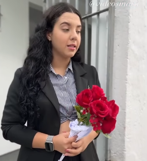 H0909001 Esse homem casado mandava flores para sua ex parte 2